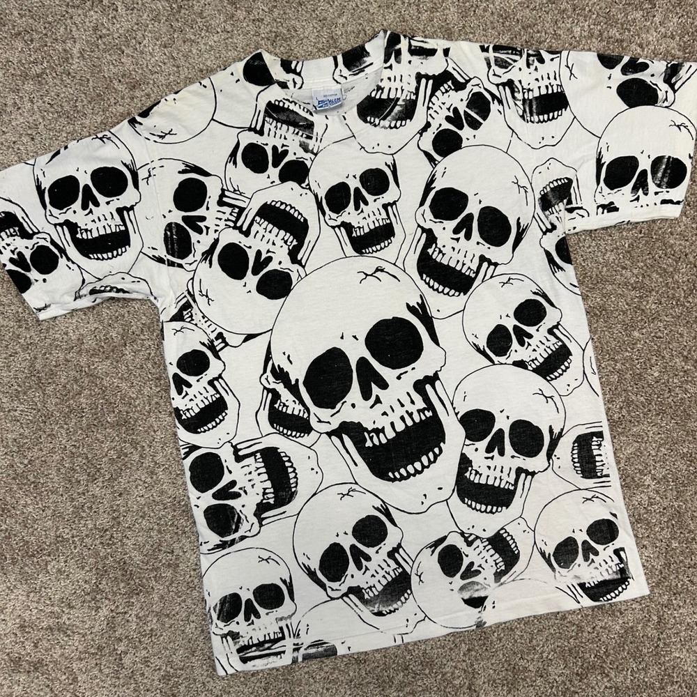 Vintage Skulls All Over Print AOP Tshirt Salem Sportswear Size Large USA 90s